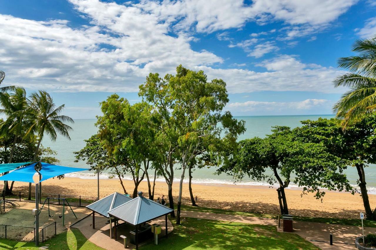 Beachfront Apartments On Trinity Beach Zewnętrze zdjęcie